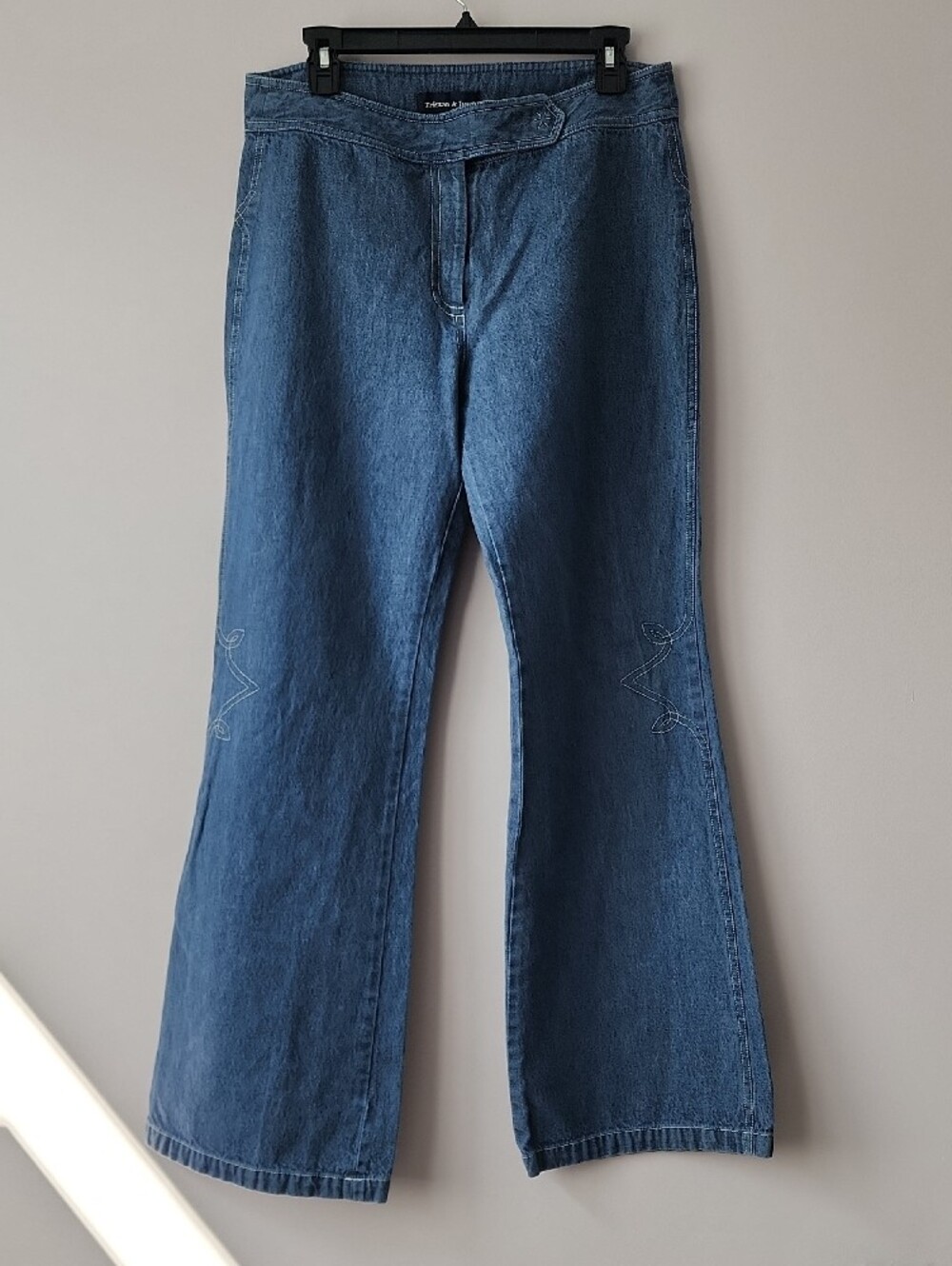 Vintage Denim Wide-Leg Flare Jeans in Blue